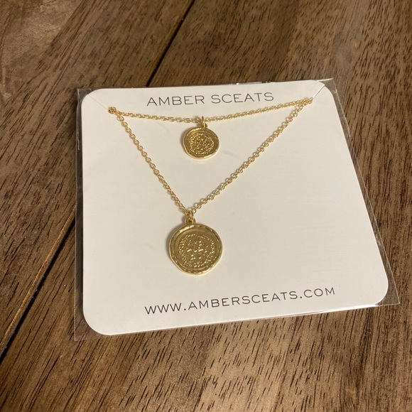 Amber Sceats Gold Double Coin Necklace - Picture 3 of 6